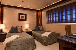 Motor yacht DREAM -  Twin Cabin